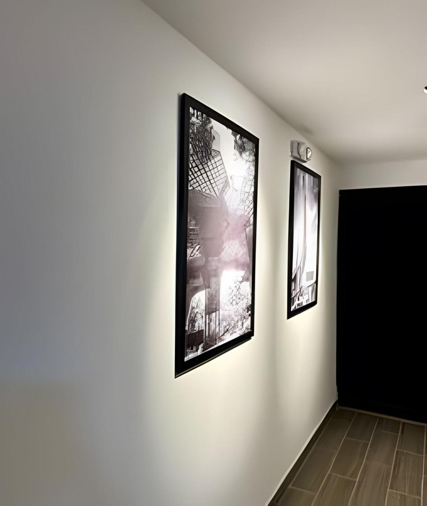 81 Living By Simple Appartement
