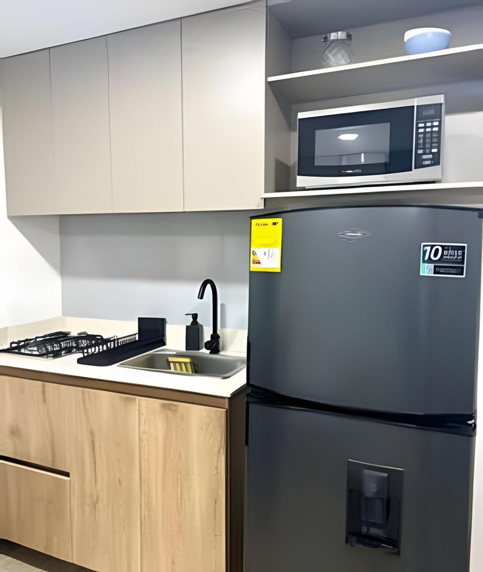 81 Living By Simple Appartement